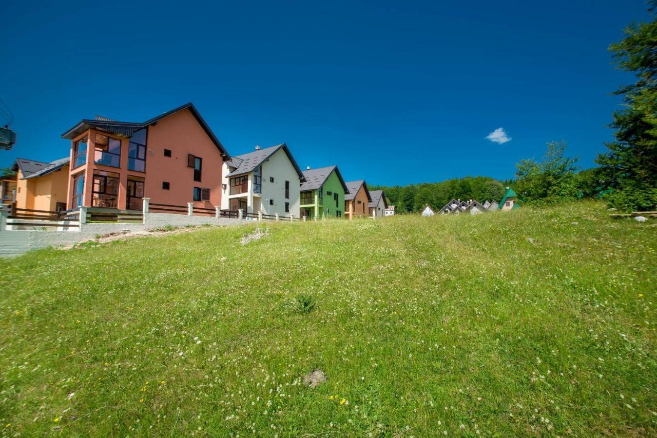 Soa Village Zabljak  Bilik gambar